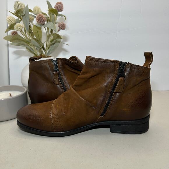 Miz Mooz Slinky Leather Ankle Boots Ruched Upper Cognac Women 41/9.5-10 NWOB - Picture 7 of 10